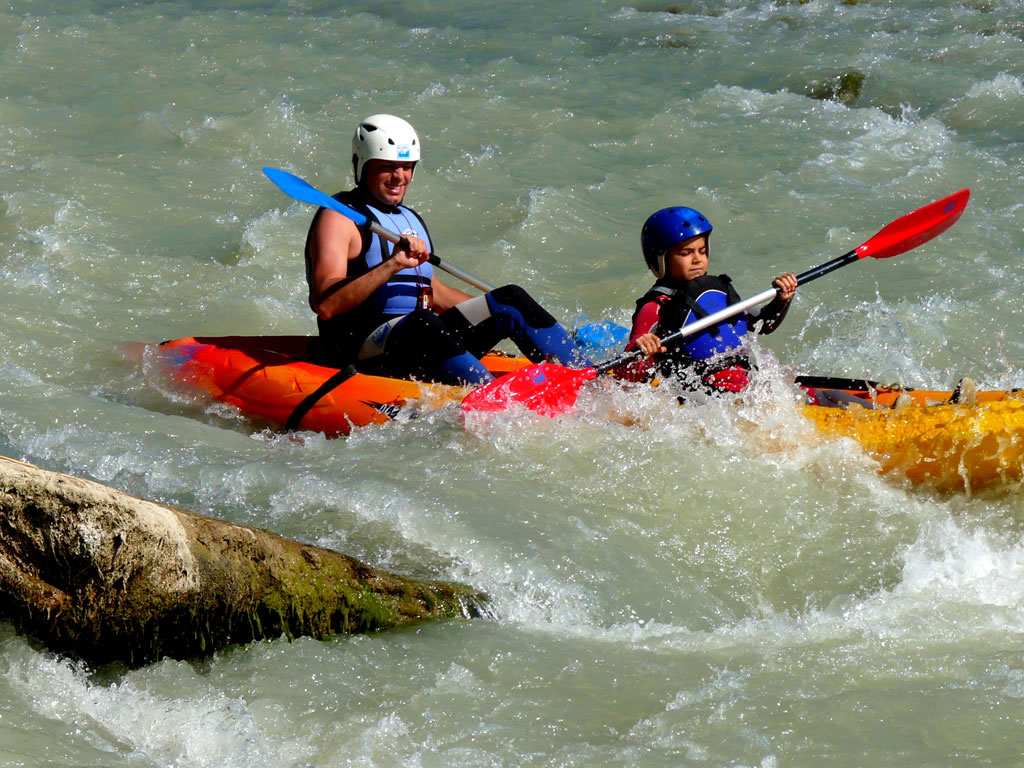 Canoa en familia rio en Huesca