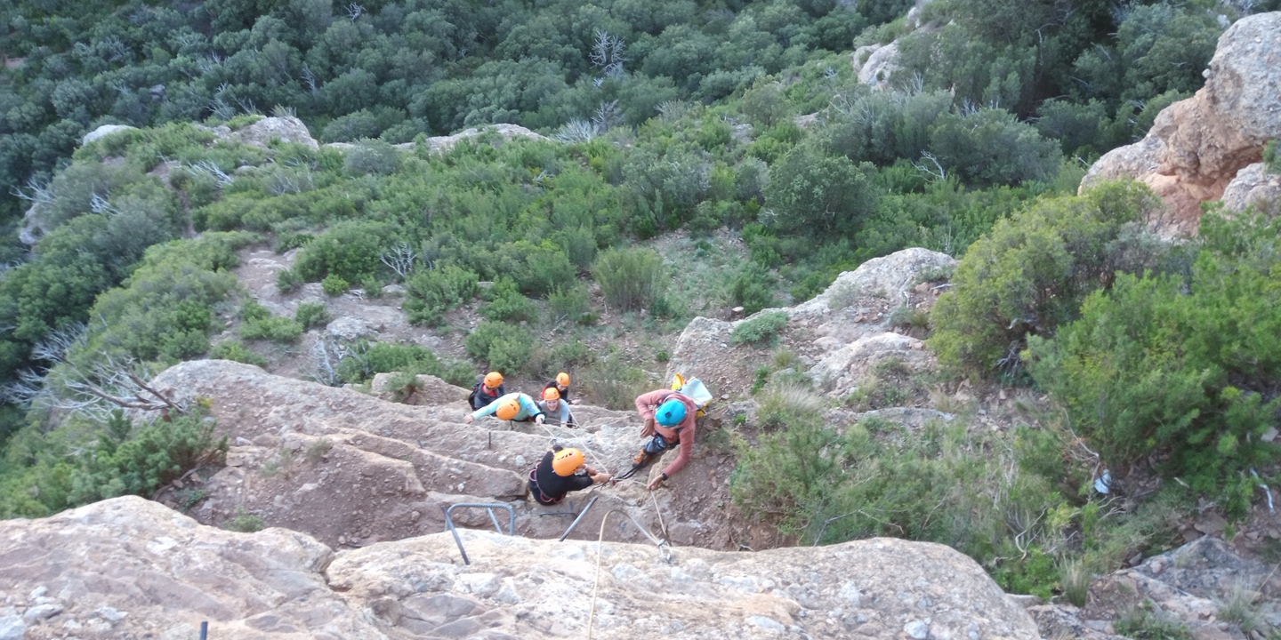 Actividad de aventura vertical para mayores de 14 años en Huesca